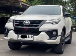 FORTUNER TRD AT PUTIH 2019 DIJUAL CEPAT TERMURAH