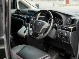 Toyota Vellfire ZG 2.4 AT Audioless 2012 Hitam 10