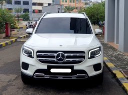 Mercedes-Benz GLB 200 Progressive Line 2022 putih cash kredit proses bisa dibantu