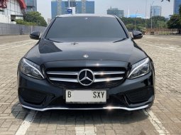 Mercedes-Benz C-Class C200 2018 Hitam