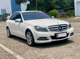 Mercedes-Benz C-Class C200 2014 Putih 2