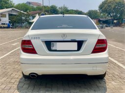 Mercedes-Benz C-Class C200 2014 Putih 5