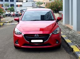 Mazda 2 R AT 2015 merah skyactive km 68rban cash kredit proses bisa dibantu