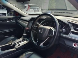 Honda CIVIC SEDAN TURBO AT 2017 5