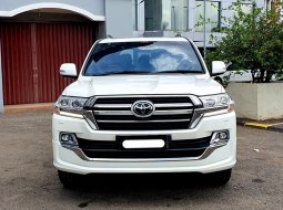 Toyota Land Cruiser VX-R 2019 putih km 24 ribuan pajak panjang cash kredit proses bisa dibantu