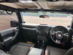 JEEP WRANGLER 3.8L AT 2011 HITAM LOW KM BERGARANSI TERMURAH 8