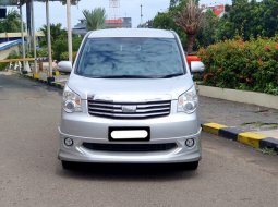 Toyota NAV1 V Limited 2017 silver cash kredit bisa dibantu