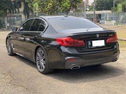 BMW 5 Series 530i M Sport 2020 Hitam 6