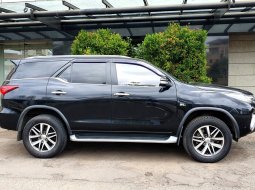 Toyota Fortuner 2.7 SRZ AT 2016 hitam km 30 rb bensin cash kredit proses bisa dibantu 20