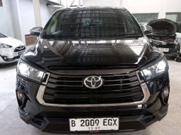 Toyota Venturer 2.0 AT Bensin 2020 Hitam