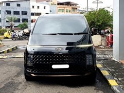 Hyundai Staria Signature 7 2021 hitam km 17rb sunroof cash kredit proses bisa dibantu