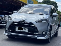 TOYOTA SIENTA Q AT SILVER 2019 MPV MURA DIJUAL CEPAT BERGARANSI