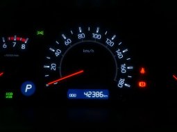 JUAL Toyota Voxy 2.0 AT 2018 Putih
(Kilometer 42rb  >> Pajak Nov-2025) 9