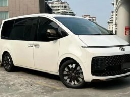 2022 Hyundai Staria Signature 7 Highest Type Garansi Atpm Sd 2026 B Ganjil Pjk OKT2025 KREDIT DP98jt