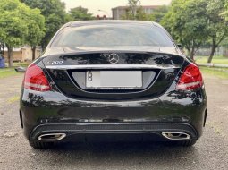 Mercedes-Benz C-Class C200 2018 Hitam 5