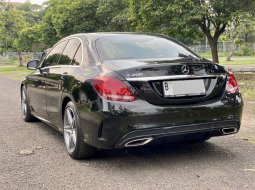 Mercedes-Benz C-Class C200 2018 Hitam 6