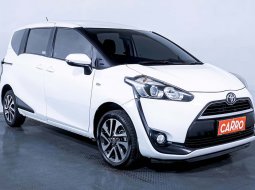 JUAL Toyota Sienta V CVT 2017 Putih