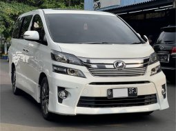 Toyota Vellfire Z Golden Eye 2015 5