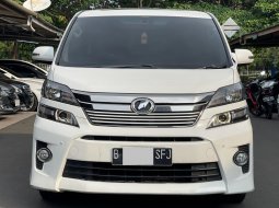 Toyota Vellfire Z Golden Eye 2015 1