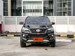 [Tdp 15Jt] Toyota Fortuner 2.4 VRZ TRD Sport AT 2018 Hitam 2