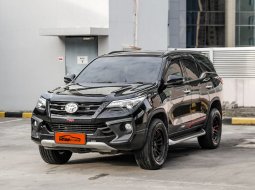 [Tdp 15Jt] Toyota Fortuner 2.4 VRZ TRD Sport AT 2018 Hitam 3