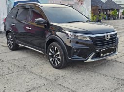 Honda BR-V Prestige CVT with Honda Sensing 2023 Hitam 2