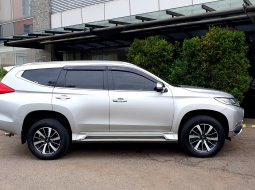 Mitsubishi Pajero Sport Dakar 4x2 Ultimate 2017 silver km 64 ribuan pajak panjang 7