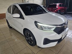 Honda All New Brio 1.2 E CVT 2023 Putih Facelift