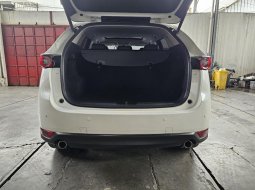 Mazda CX5 Kuro GT 2.5 AT ( Matic ) 2021 / 2022 Putih Km Low cuma 23rban Good Condition siap pakai 12
