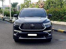 Toyota Kijang Innova Zenix Q Hybrid 2023 hitam km 19rban tss