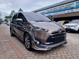 Toyota Sienta Q CVT 2016