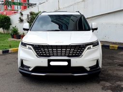 Kia Grand Carnival 2022 putih diesel 11 seater km 14 ribuan