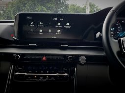 Kia Grand Carnival 2022 putih diesel 11 seater km 14 ribuan 9