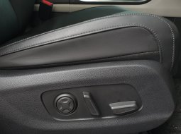 Kia Grand Carnival 2022 putih diesel 11 seater km 14 ribuan 20
