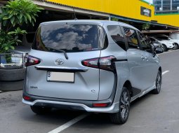 Toyota Sienta Q 2019 3