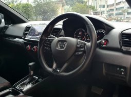 Honda City Hatchback New  City RS Hatchback CVT 2022 silver km 16 ribuan cash kredit proses bisa 18