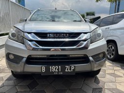 Isuzu MUX Matic Tahun 2015 Kondisi Mulus Terawat Istimewa Seperti Baru