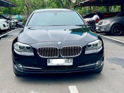 BMW 520I AT HITAM 2013