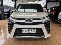 Toyota Voxy Matic Tahun 2019 Kondisi Mulus Terawat Istimewa Seperti Baru