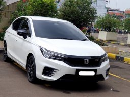 Honda City Hatchback CVT with  Sensing™ 2022 putih km 23 ribuan pajak panjang