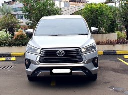 Toyota Kijang Innova V Luxury A/T Gasoline 2021 bensin silver cash kredit proses bisa dibantu