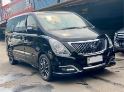 Hyundai H-1 Royale 2018 Hitam 3