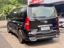 Hyundai H-1 Royale 2018 Hitam 6