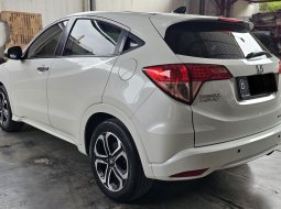 Honda HRV Prestige A/T ( Matic Sunroof ) 2016 Putih Km 54rban Mulus Siap Pakai 4