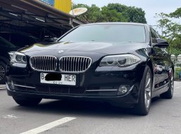 BMW 520I AT 2013 HITAM SEDAN MEWAH HARGA MURAH