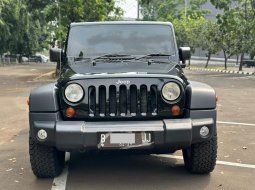 JEEP WRANGLER 3.8L BENSIN AT HITAM 2011 LOW KM DIJUAL CEPAT TERMURAH 2