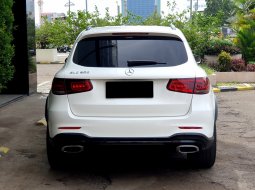 Mercedes-Benz GLC 200 AMG Line 2022 putih km 26 ribuan cash kredit bisa dibantu 10