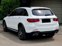 Mercedes-Benz GLC 200 AMG Line 2022 putih km 26 ribuan cash kredit bisa dibantu 9