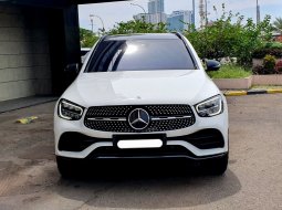 Mercedes-Benz GLC 200 AMG Line 2022 putih km 26 ribuan cash kredit bisa dibantu