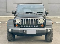 Jeep Wrangler Sport Unlimited 2011 Hitam